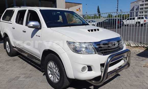 Buy Used Toyota Hilux White Car in Gobabis in Omaheke Buy Used Toyota Hilux White Car in Gobabis in Omaheke