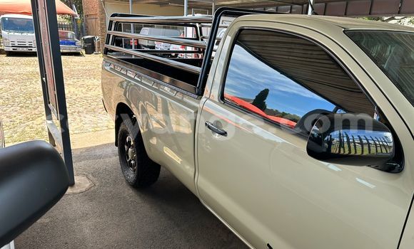 Buy Used Toyota Hilux Brown Car in Rundu in Namibia Buy Used Toyota Hilux Brown Car in Rundu in Namibia