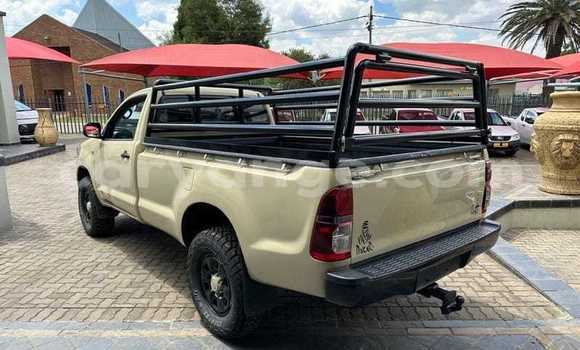 Buy Used Toyota Hilux Brown Car in Rundu in Namibia Buy Used Toyota Hilux Brown Car in Rundu in Namibia