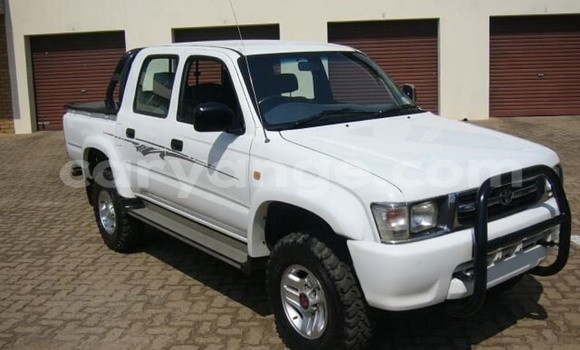 Buy Used Toyota Hilux White Car in Rehoboth in Hardap Buy Used Toyota Hilux White Car in Rehoboth in Hardap