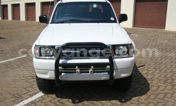 Buy Used Toyota Hilux White Car in Rehoboth in Hardap Buy Used Toyota Hilux White Car in Rehoboth in Hardap