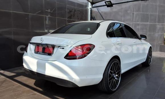 Acheter Occasion Voiture Mercedes-Benz C–Class Blanc à Gobabis, Omaheke Acheter Occasion Voiture Mercedes-Benz C–Class Blanc à Gobabis, Omaheke
