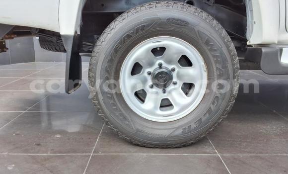 Acheter Occasion Voiture Toyota Hilux Blanc à Gobabis, Omaheke Acheter Occasion Voiture Toyota Hilux Blanc à Gobabis, Omaheke