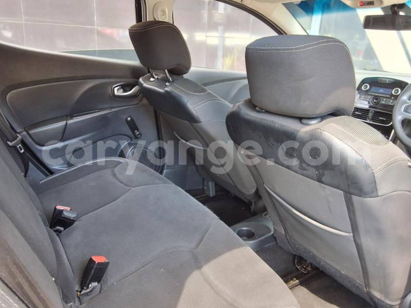 Big with watermark renault clio omaheke gobabis 25625