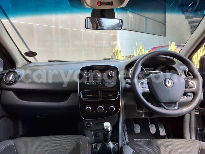 Big with watermark renault clio omaheke gobabis 25625