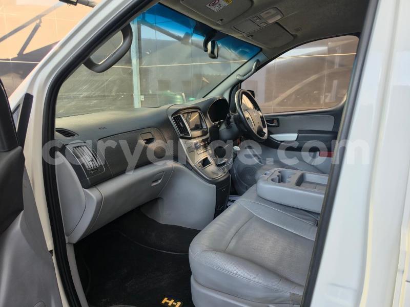 Big with watermark hyundai h1 omaheke gobabis 25628
