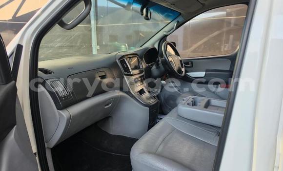 Acheter Occasion Voiture Hyundai H1 Blanc à Gobabis, Omaheke Acheter Occasion Voiture Hyundai H1 Blanc à Gobabis, Omaheke