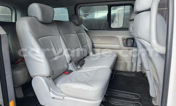 Acheter Occasion Voiture Hyundai H1 Blanc à Gobabis, Omaheke Acheter Occasion Voiture Hyundai H1 Blanc à Gobabis, Omaheke