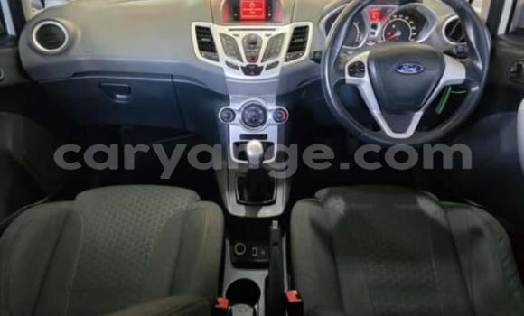 Acheter Occasion Voiture Ford Fiesta Blanc à Gobabis, Omaheke Acheter Occasion Voiture Ford Fiesta Blanc à Gobabis, Omaheke