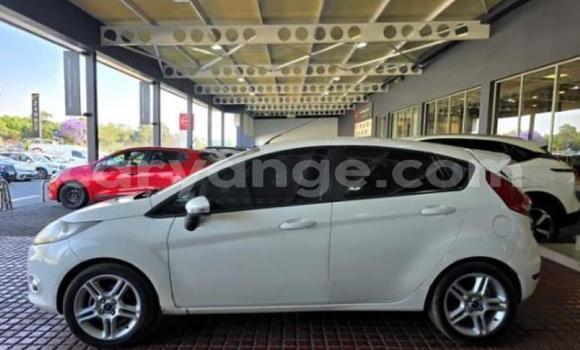 Acheter Occasion Voiture Ford Fiesta Blanc à Gobabis, Omaheke Acheter Occasion Voiture Ford Fiesta Blanc à Gobabis, Omaheke