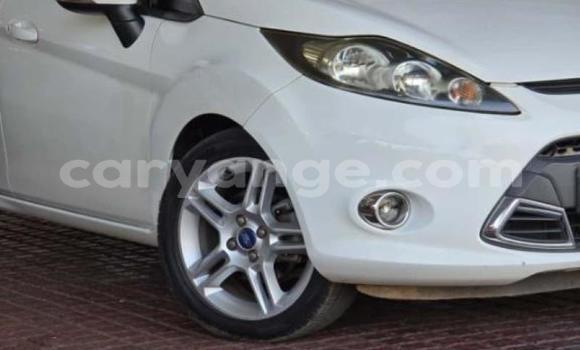 Acheter Occasion Voiture Ford Fiesta Blanc à Gobabis, Omaheke Acheter Occasion Voiture Ford Fiesta Blanc à Gobabis, Omaheke