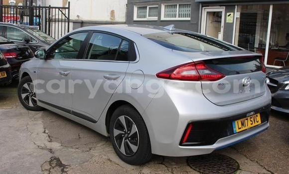 Acheter Occasion Voiture Hyundai IONIQ Gris à Windhoek, Namibie Acheter Occasion Voiture Hyundai IONIQ Gris à Windhoek, Namibie