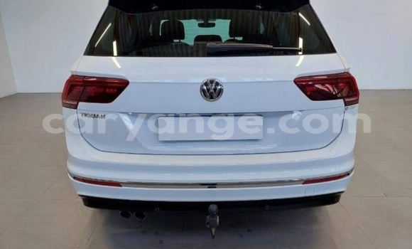 Acheter Occasion Voiture Volkswagen Tiguan Blanc à Gobabis, Omaheke Acheter Occasion Voiture Volkswagen Tiguan Blanc à Gobabis, Omaheke