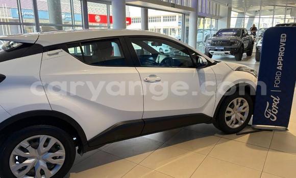 Acheter Occasion Voiture Toyota C-HR Blanc à Gobabis, Omaheke Acheter Occasion Voiture Toyota C-HR Blanc à Gobabis, Omaheke