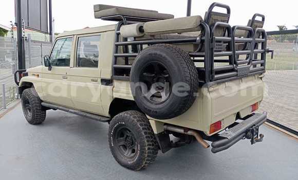 Buy Used Toyota Land Cruiser Brown Car in Katima Mulilo in Caprivi Buy Used Toyota Land Cruiser Brown Car in Katima Mulilo in Caprivi
