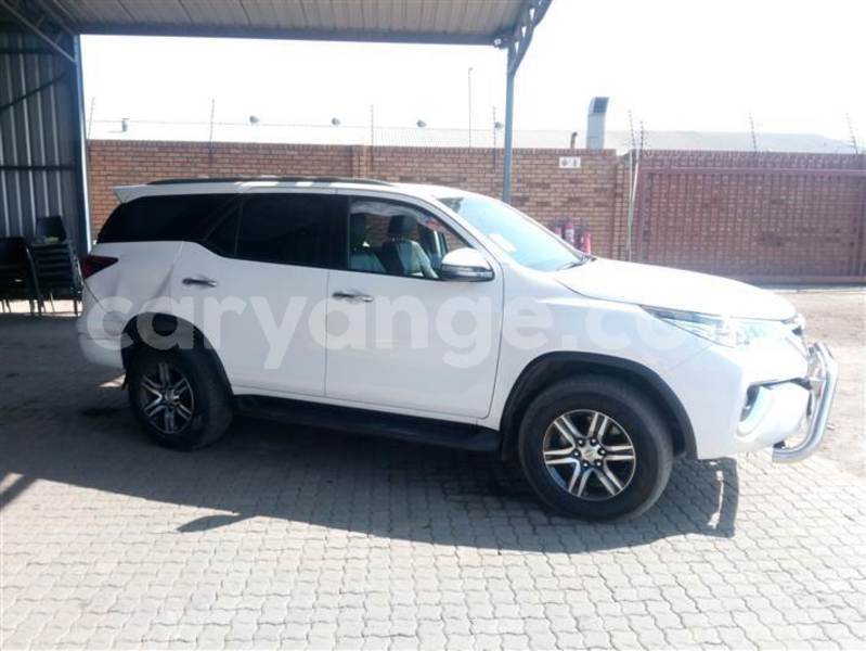 Big with watermark toyota fortuner namibia windhoek 25640