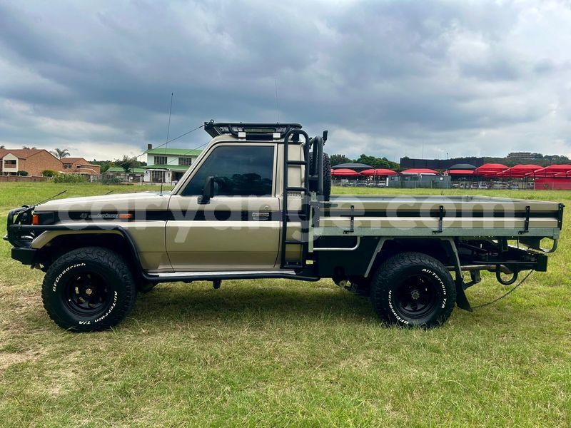 Big with watermark toyota land cruiser namibia windhoek 25641
