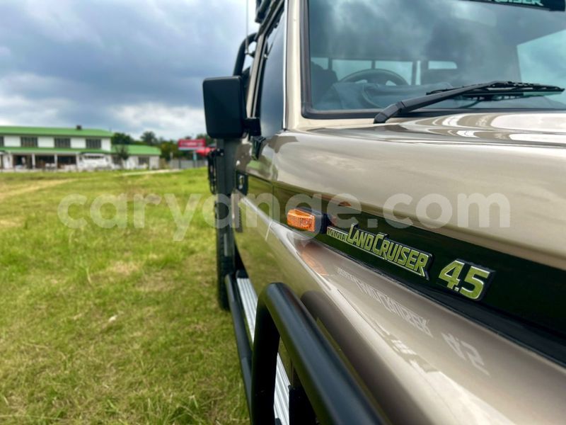 Big with watermark toyota land cruiser namibia windhoek 25641