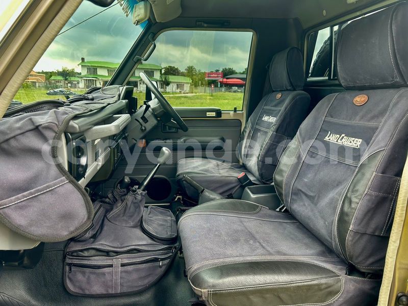 Big with watermark toyota land cruiser namibia windhoek 25641