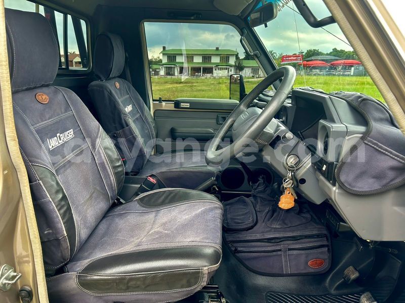 Big with watermark toyota land cruiser namibia windhoek 25641