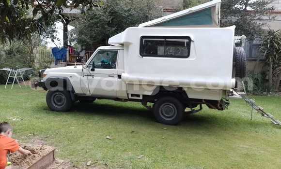 Buy Used Toyota Land Cruiser White Car in Walvis Bay in Namibia