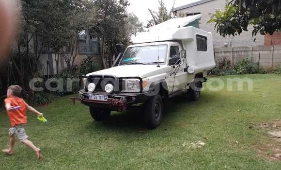 Buy Used Toyota Land Cruiser White Car in Walvis Bay in Namibia Buy Used Toyota Land Cruiser White Car in Walvis Bay in Namibia