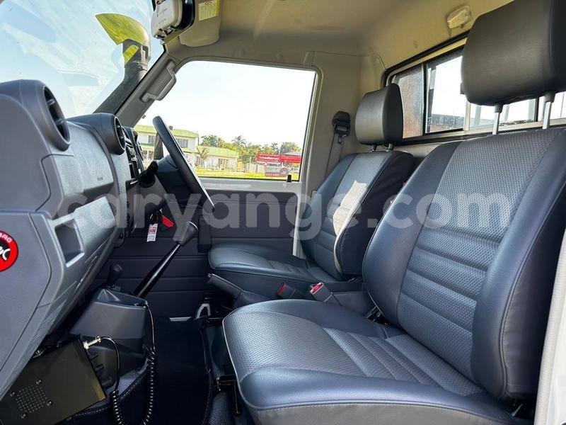 Big with watermark toyota land cruiser namibia walvis bay 25689