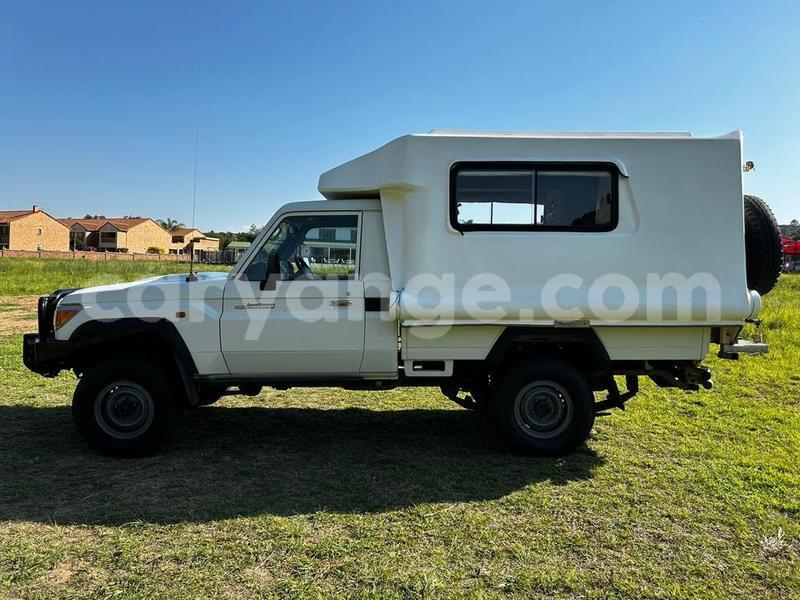 Big with watermark toyota land cruiser namibia walvis bay 25689