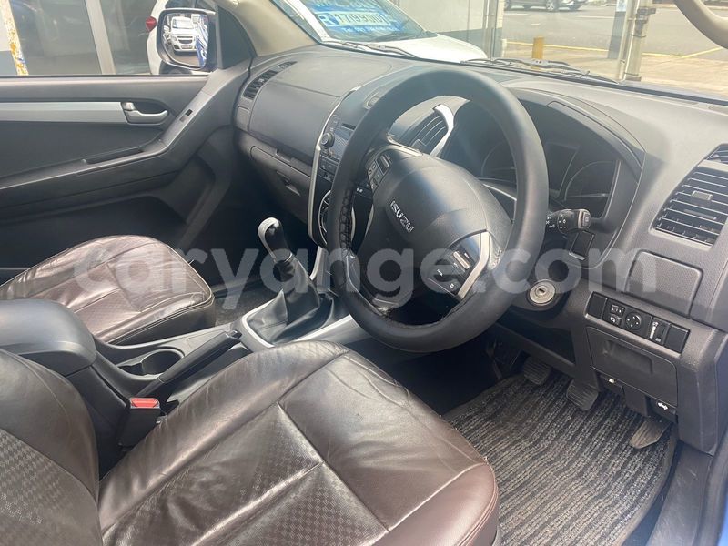 Big with watermark isuzu kb namibia swakopmund 25691