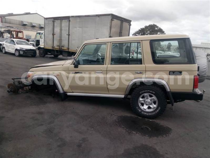 Big with watermark toyota land cruiser namibia okahandja 25693