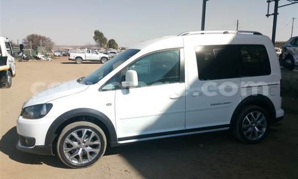 Buy Used Volkswagen Caddy White Car in Gobabis in Omaheke