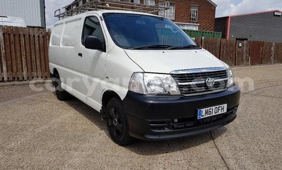 Buy Used Toyota Hi Ace White Car in Opuwo in Kunene Buy Used Toyota Hi Ace White Car in Opuwo in Kunene