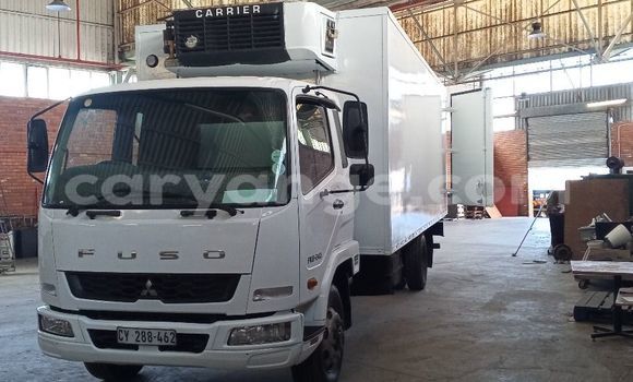 Acheter Import Utilitaire Mitsubishi Van Blanc à Henties Bay, Erongo