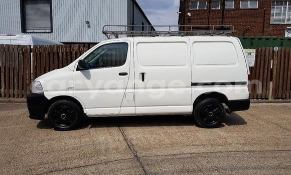 Buy Used Toyota Hi Ace White Car in Opuwo in Kunene Buy Used Toyota Hi Ace White Car in Opuwo in Kunene