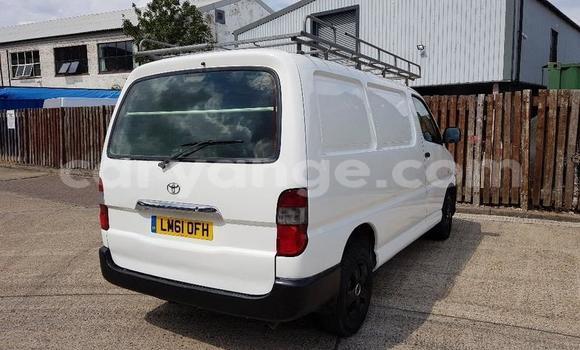 Buy Used Toyota Hi Ace White Car in Opuwo in Kunene Buy Used Toyota Hi Ace White Car in Opuwo in Kunene