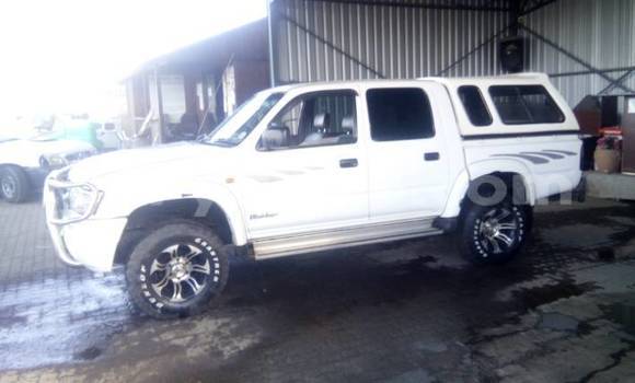 Buy Used Toyota Hilux White Car in Katima Mulilo in Caprivi