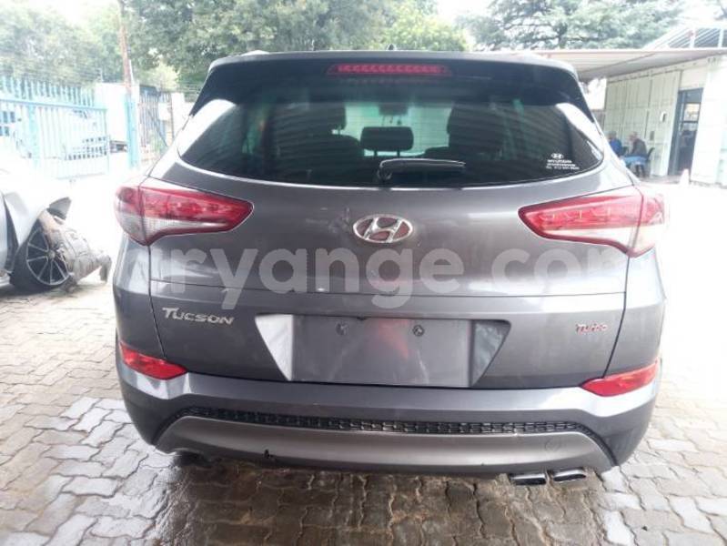 Big with watermark hyundai tucson namibia windhoek 25720
