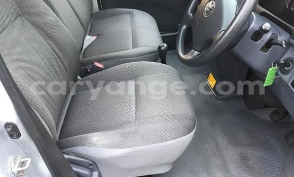 Buy Used Toyota Hi Ace Silver Car in Keetmanshoop in Namibia Buy Used Toyota Hi Ace Silver Car in Keetmanshoop in Namibia