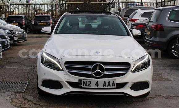 Buy Used Mercedes-Benz C-klasse White Car in Oshakati in Namibia Buy Used Mercedes-Benz C-klasse White Car in Oshakati in Namibia