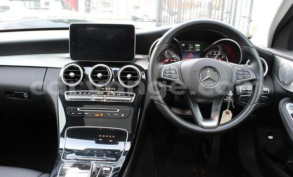 Buy Used Mercedes-Benz C-klasse White Car in Oshakati in Namibia Buy Used Mercedes-Benz C-klasse White Car in Oshakati in Namibia