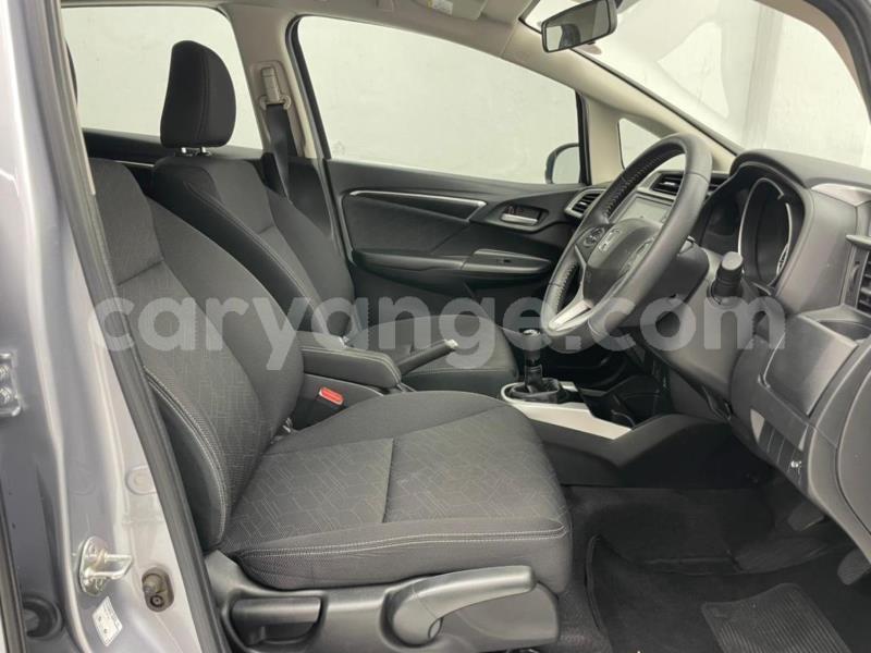 Big with watermark honda fr v hardap aranos 25744