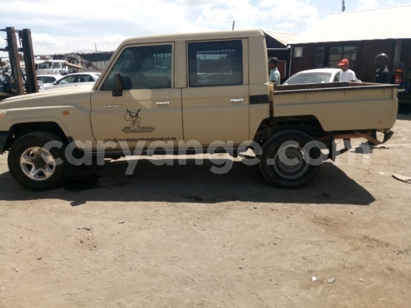 Big with watermark toyota land cruiser namibia windhoek 25756