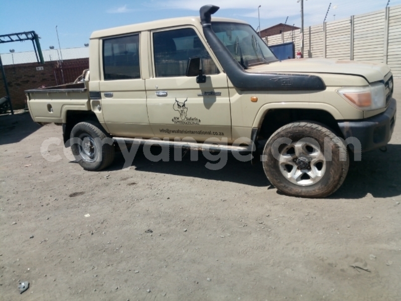 Big with watermark toyota land cruiser namibia windhoek 25756