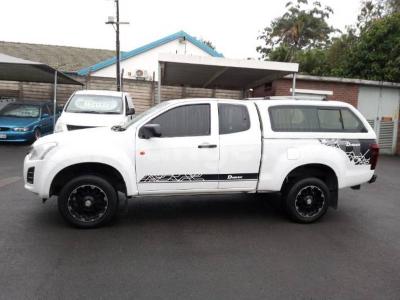 Big with watermark isuzu kb namibia swakopmund 25757