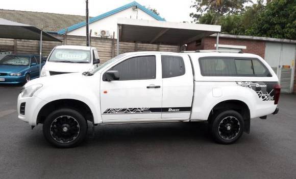 Buy Used Isuzu KB White Car in Swakopmund in Namibia
