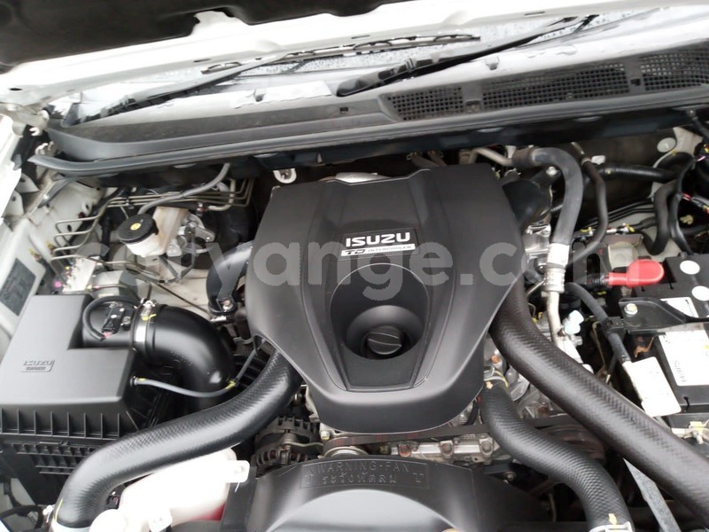 Big with watermark isuzu kb namibia swakopmund 25757