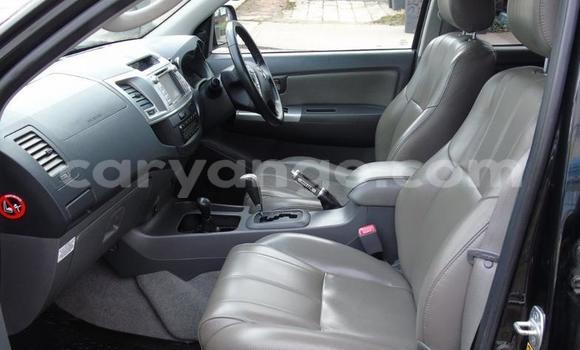 Buy Used Toyota Hilux Black Car in Okakarara in Otjozondjupa Buy Used Toyota Hilux Black Car in Okakarara in Otjozondjupa