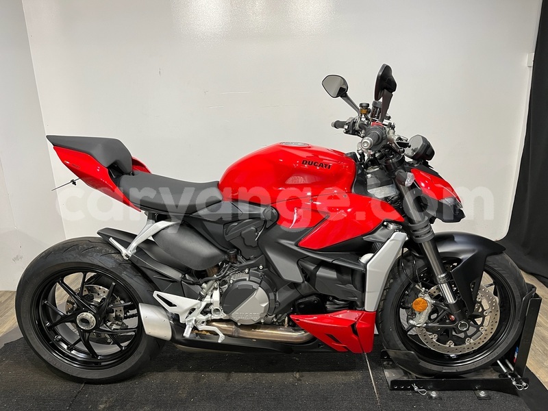 Big with watermark ducati streetfighter hardap aranos 25768