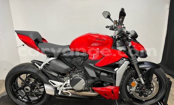 Buy Used Ducati Streetfighter Red Bike in Bethanien in Karas Buy Used Ducati Streetfighter Red Bike in Bethanien in Karas