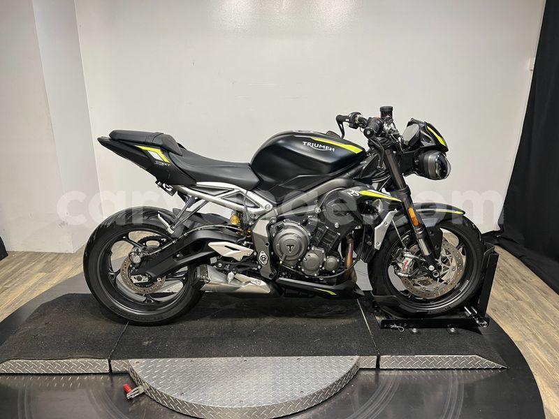 Big with watermark triumph street triple erongo henties bay 25777